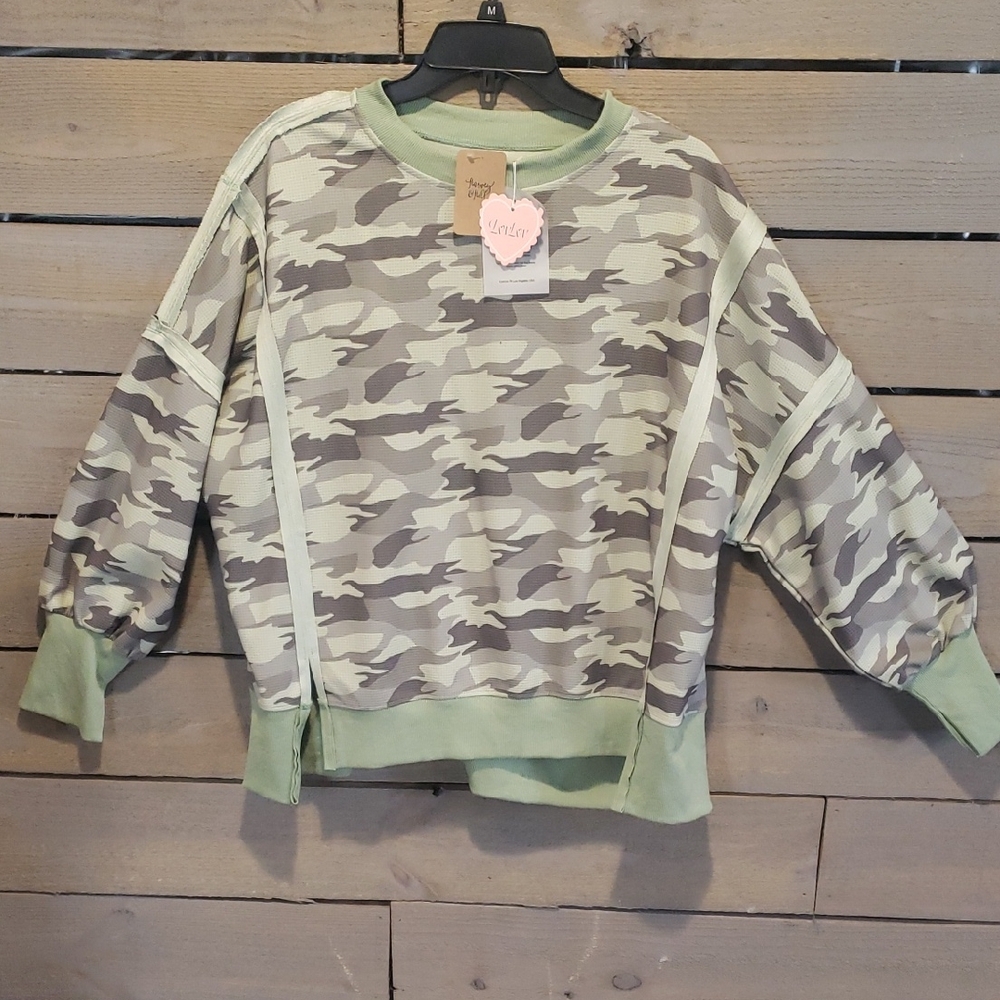 NWT Womens Camo Longsleeve Blouse